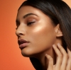 Picture of Maybelline New York Master Chrome Metallic Highlighter Powder - Molten Gold